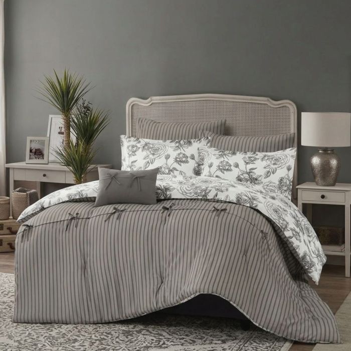 Velvet Comforter Set – 4 Piece, 160 × 220 cm